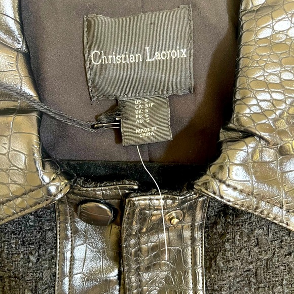 Christian Lacroix tweed jacket and mini skirt set. New, never worn. - Picture 2 of 7